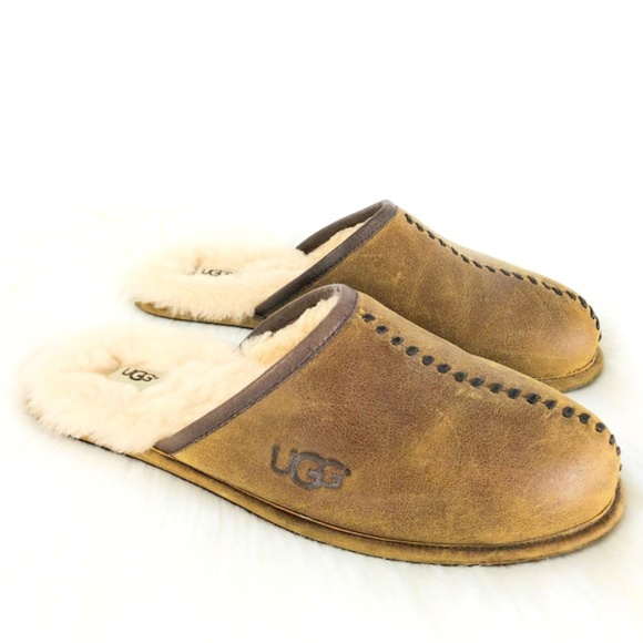 UGG Other - UGG Men's Slip On Slippers